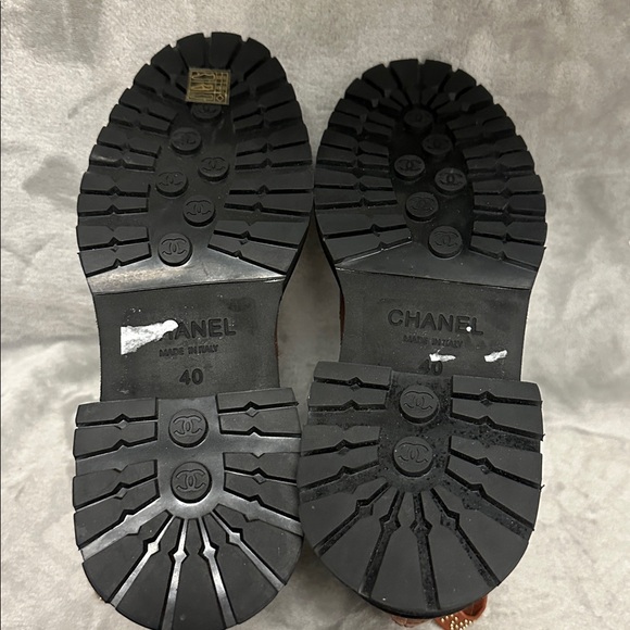 Chanel Women's Cap Toe Chelsea Ankle Boots Size 40 - Picture 10 of 12